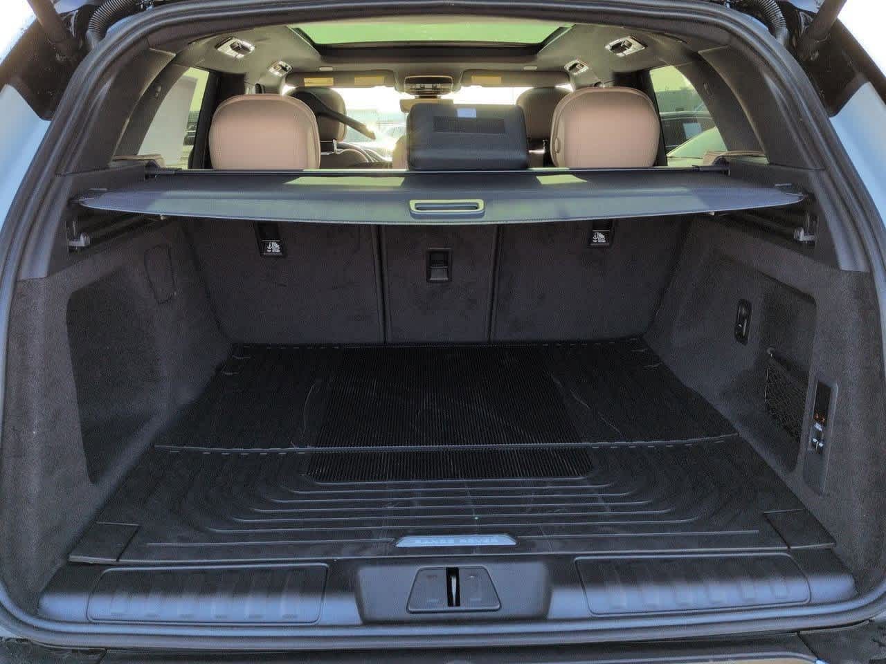 Thumbnail: 2025 Land Rover Range Rover Sport - 35