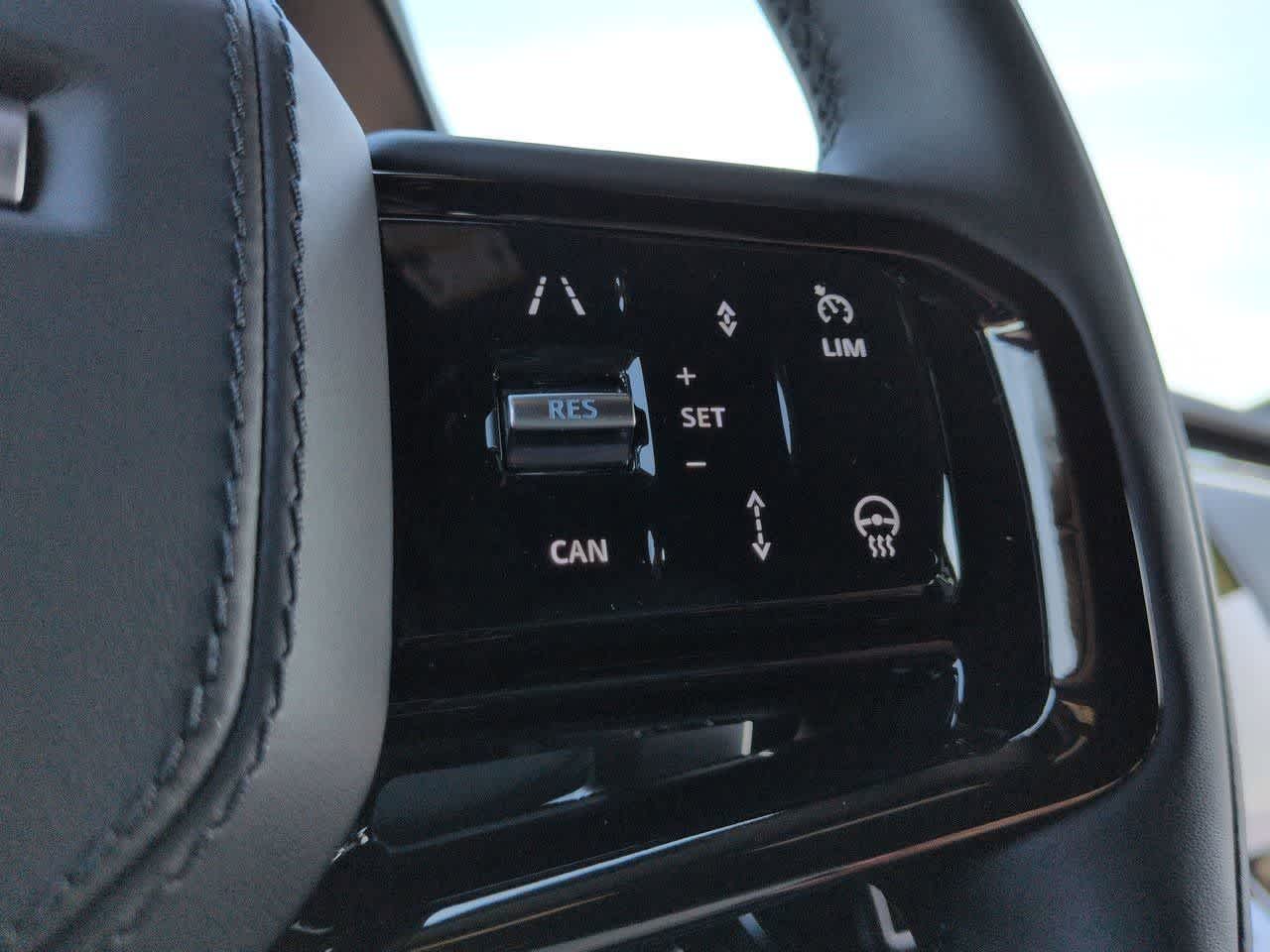Thumbnail: 2026 Land Rover Range Rover Sport - 25