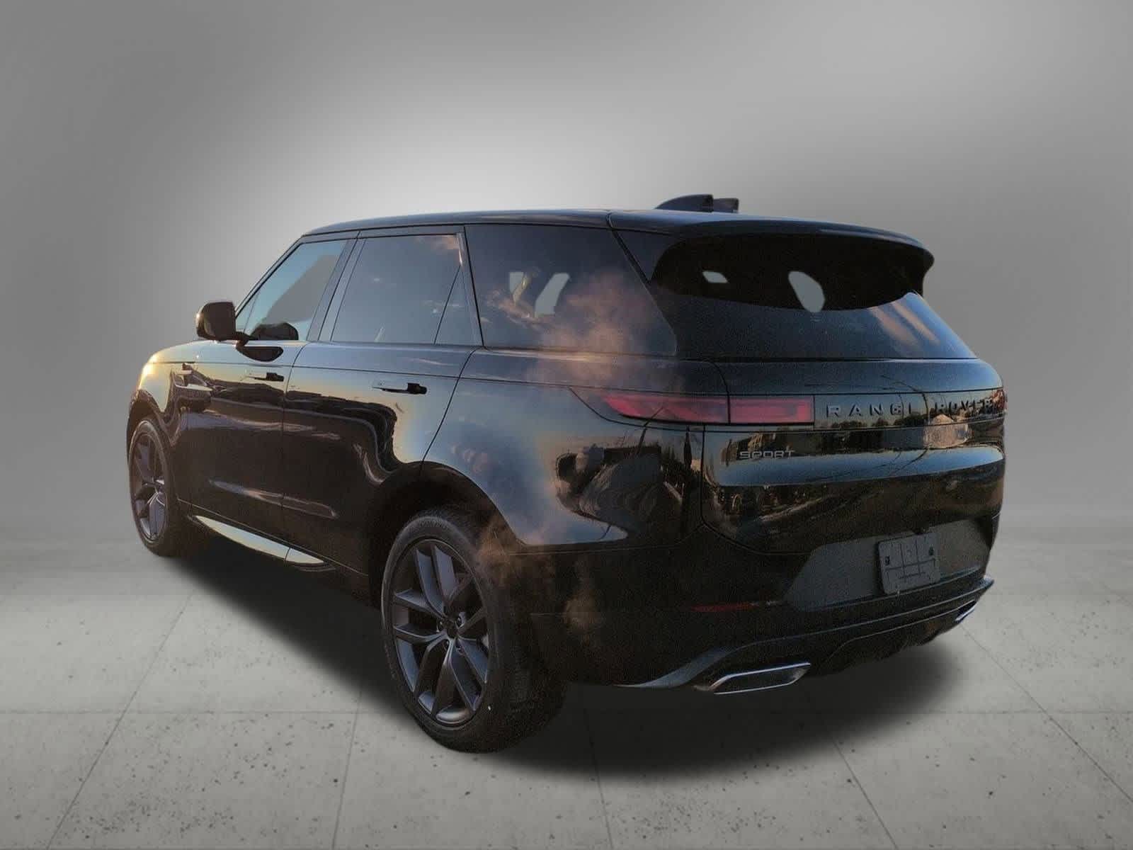 Thumbnail: 2026 Land Rover Range Rover Sport - 4