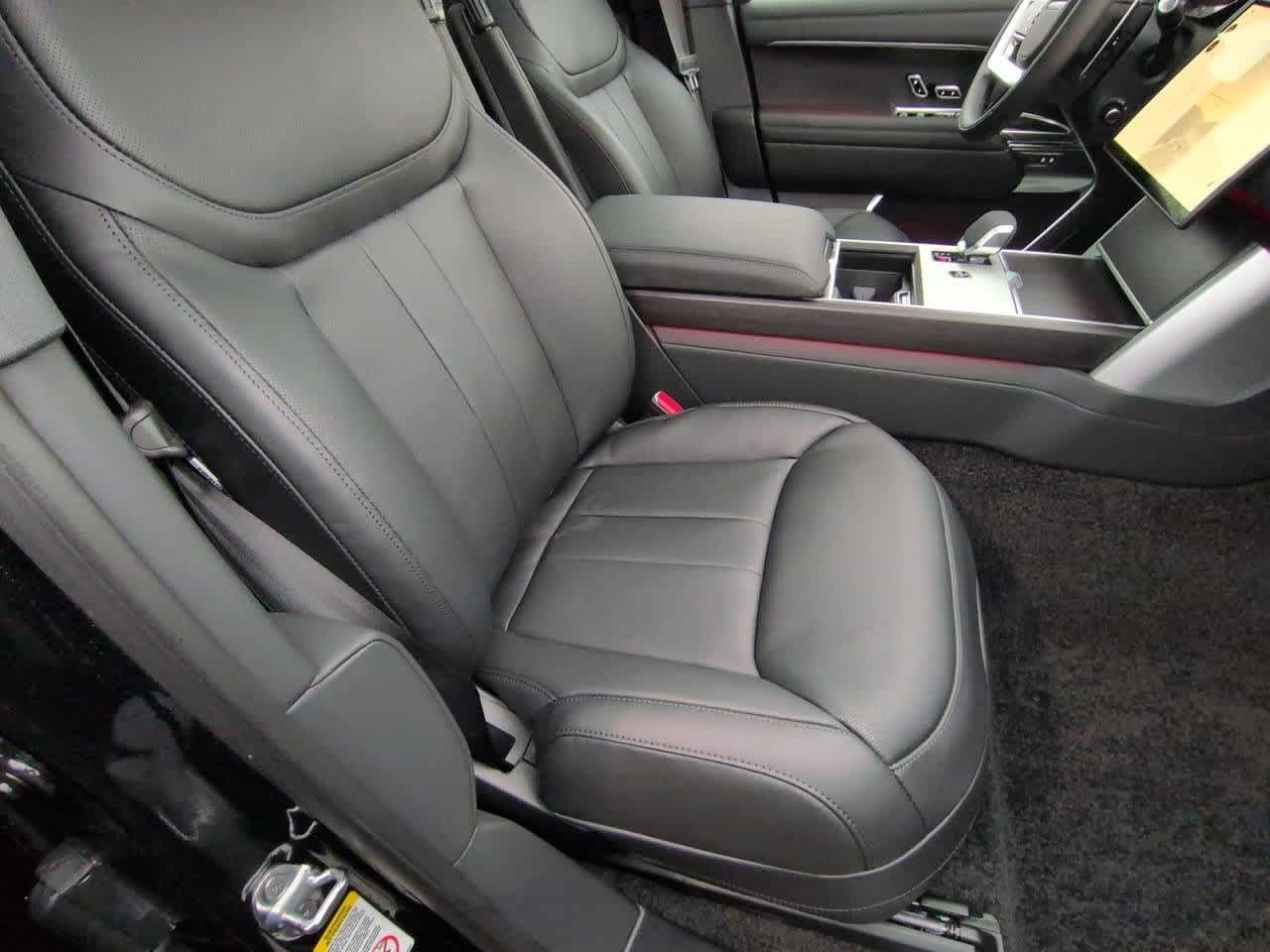 Thumbnail: 2026 Land Rover Range Rover - 24