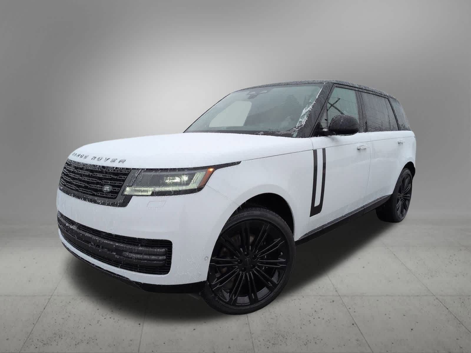 2026 Land Rover Range Rover SE's photo