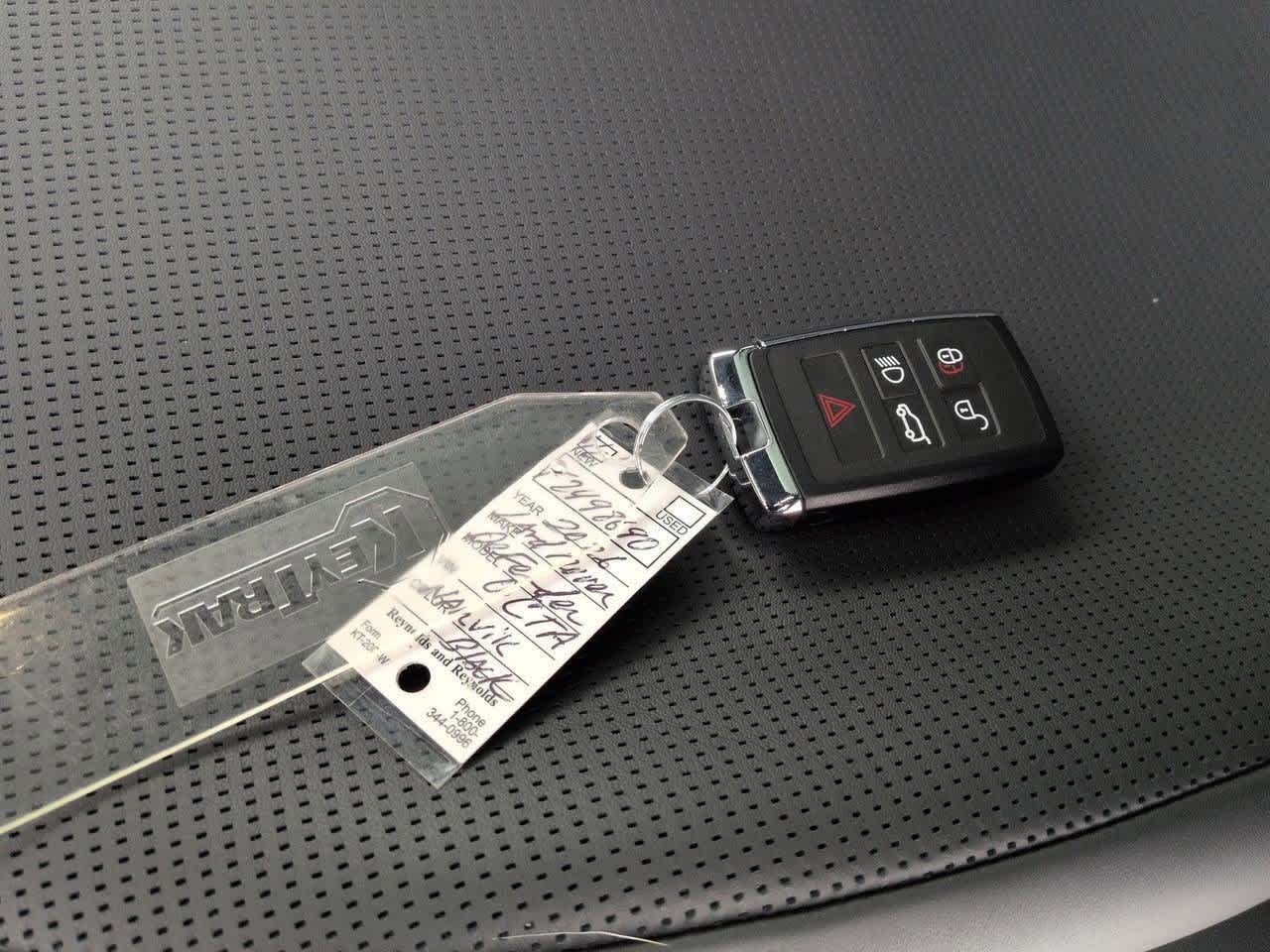 Thumbnail: 2025 Land Rover Defender - 38