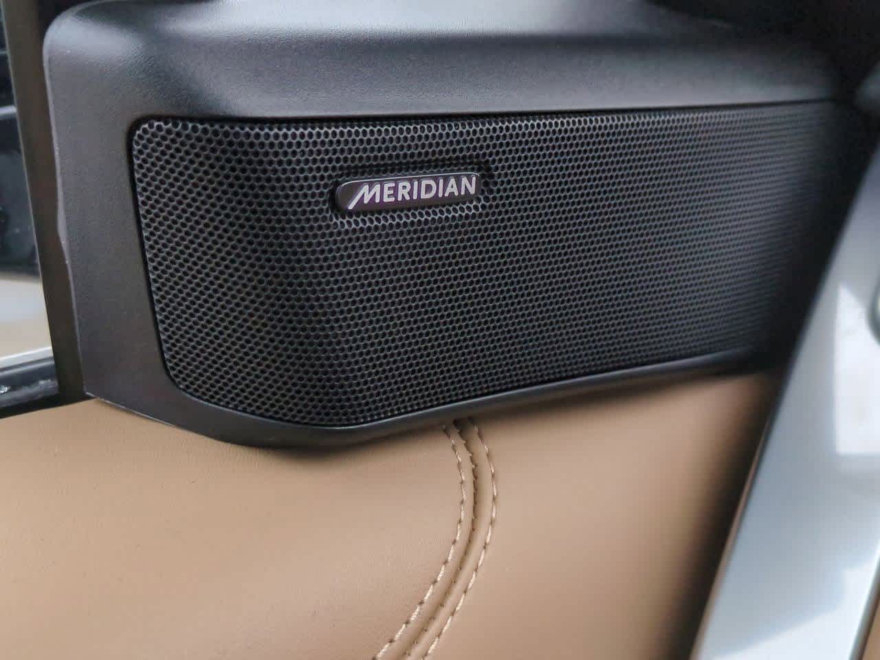 Thumbnail: 2025 Land Rover Range Rover - 32