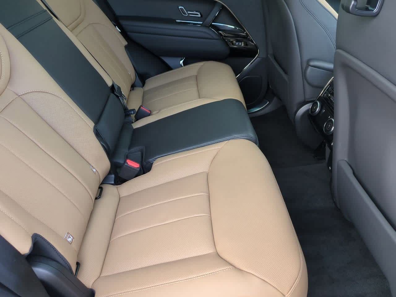 Thumbnail: 2026 Land Rover Range Rover Sport - 21