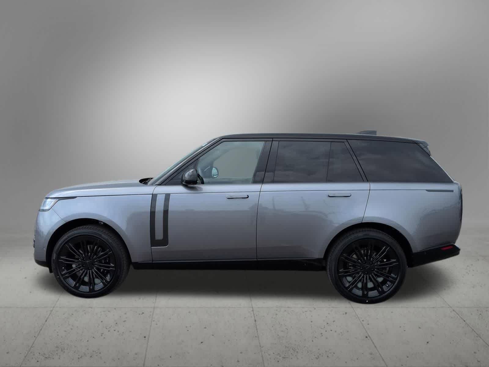 Thumbnail: 2026 Land Rover Range Rover - 3