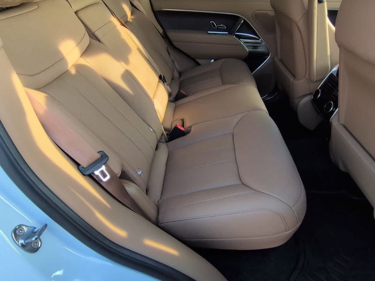 Thumbnail: 2026 Land Rover Range Rover - 21