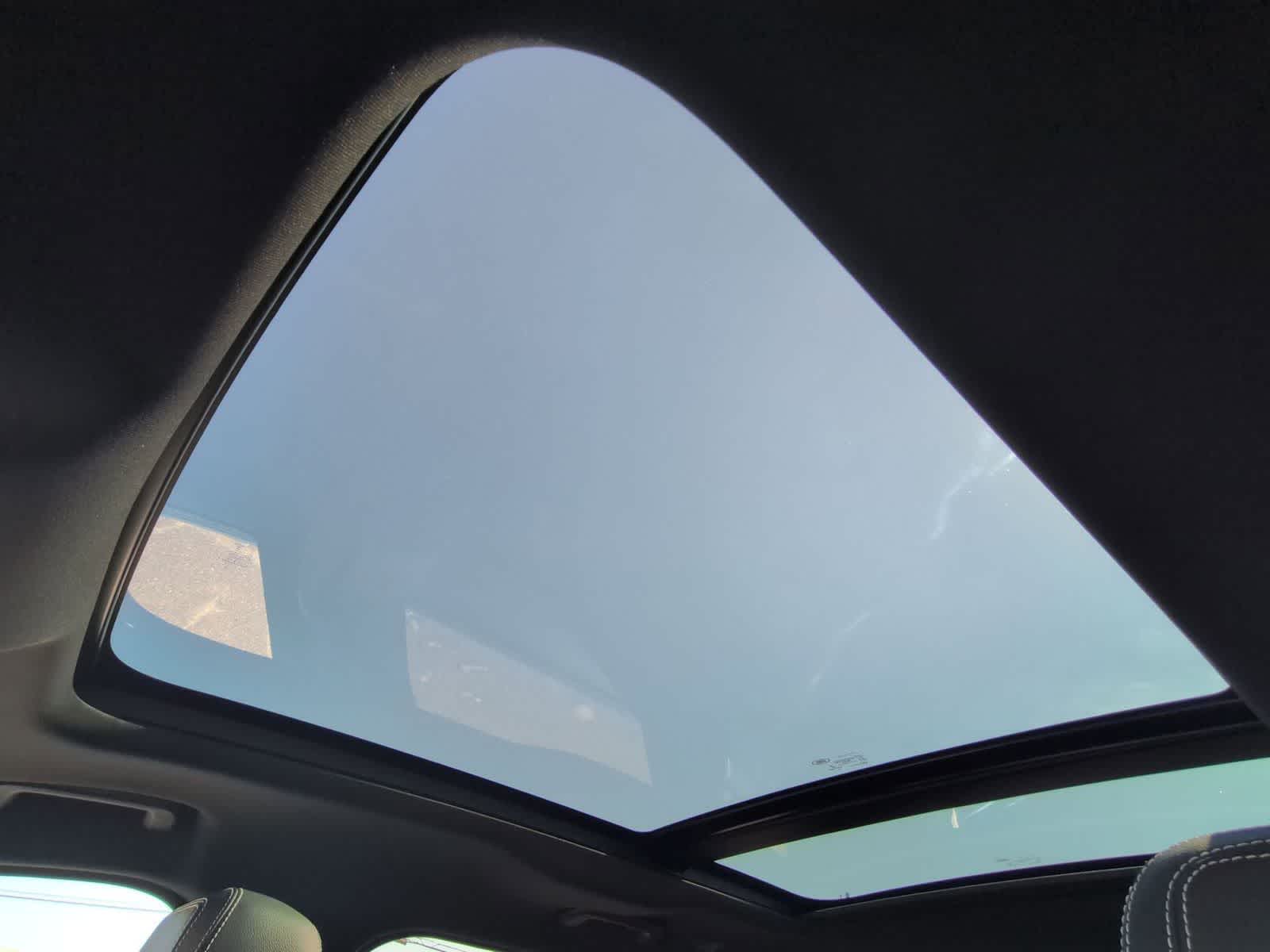 Thumbnail: 2018 Jaguar F-Pace - 19