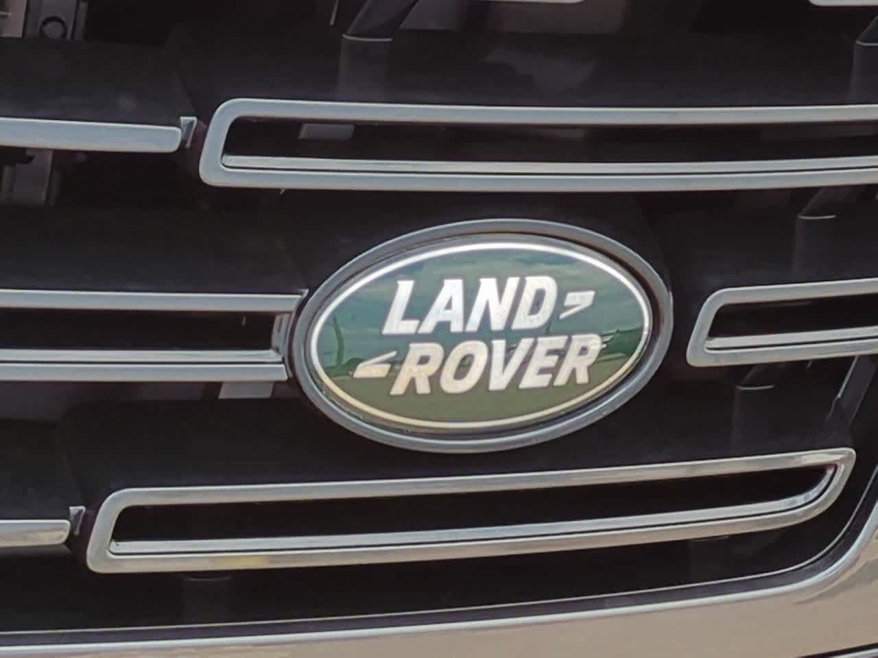 Thumbnail: 2025 Land Rover Range Rover - 11