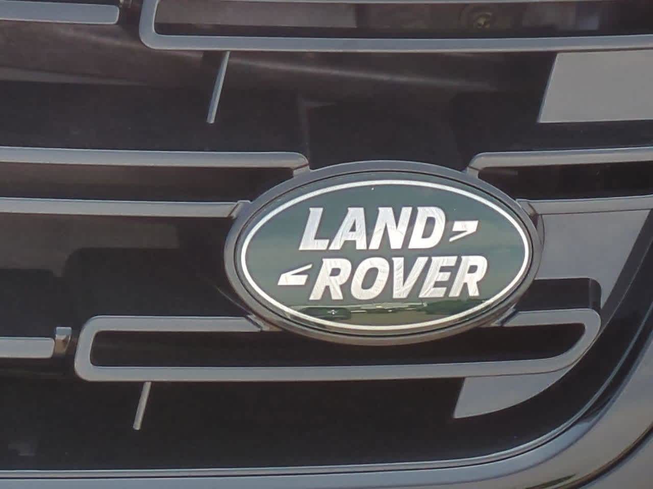 Thumbnail: 2025 Land Rover Range Rover Evoque - 10