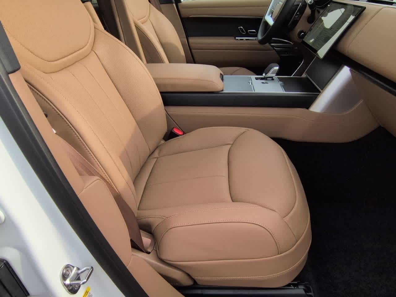 Thumbnail: 2026 Land Rover Range Rover - 23