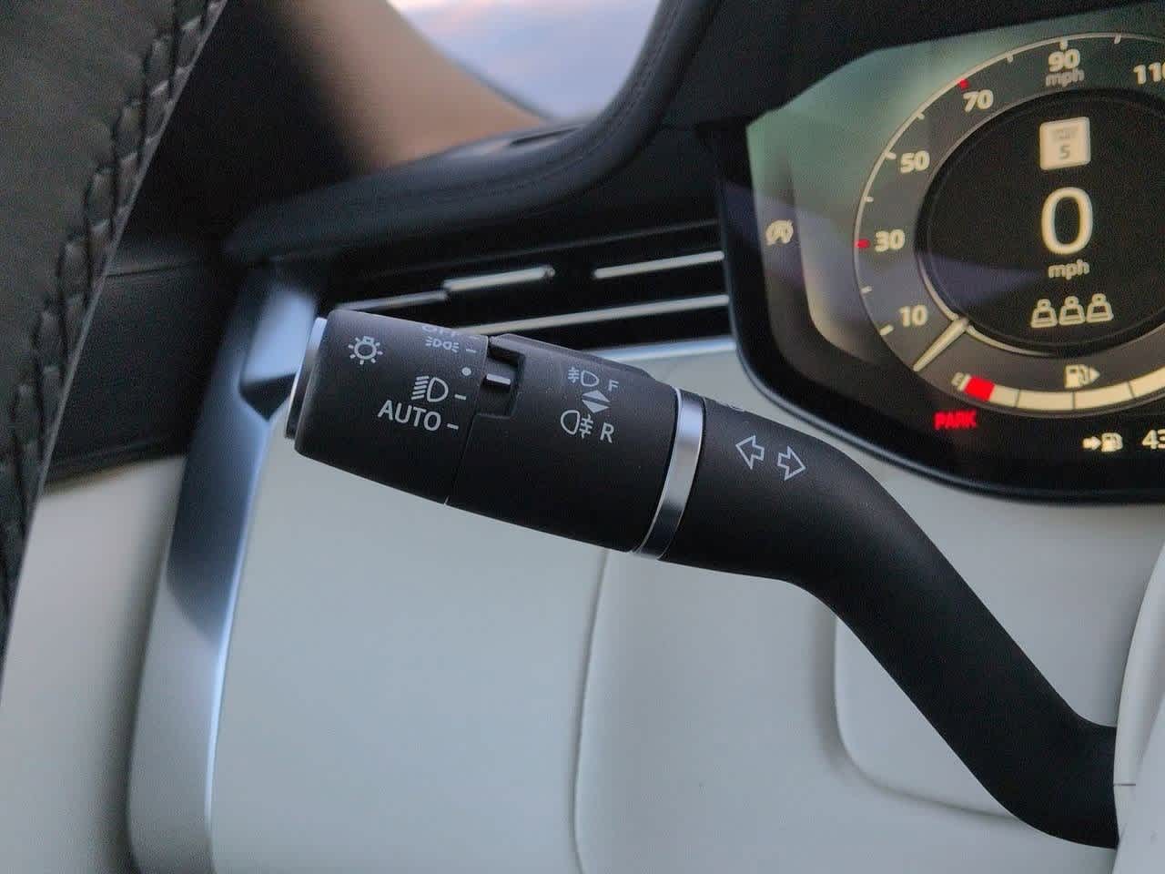 Thumbnail: 2026 Land Rover Range Rover - 27