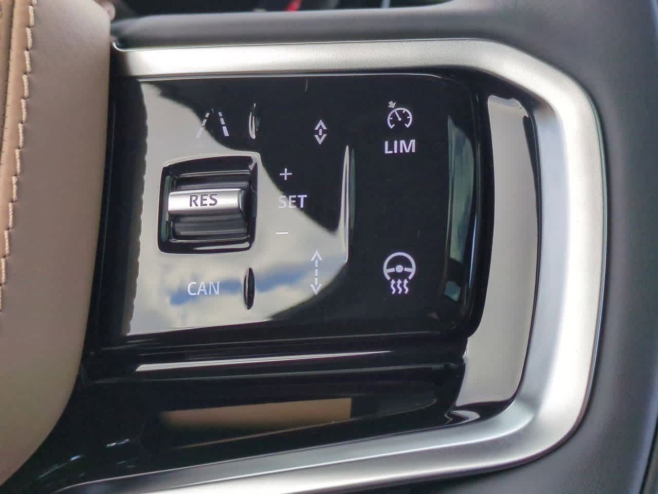 Thumbnail: 2026 Land Rover Range Rover Sport - 26