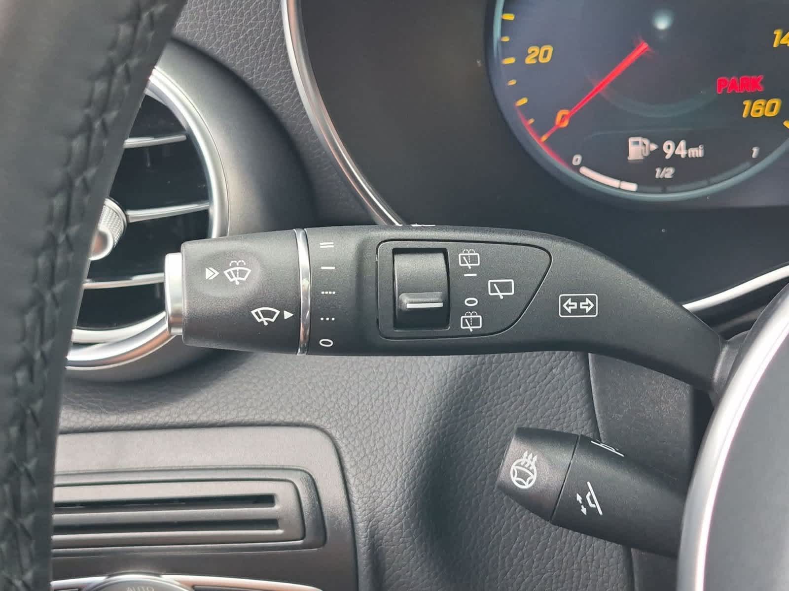 2022 Mercedes-Benz GLC GLC300 - Photo 28