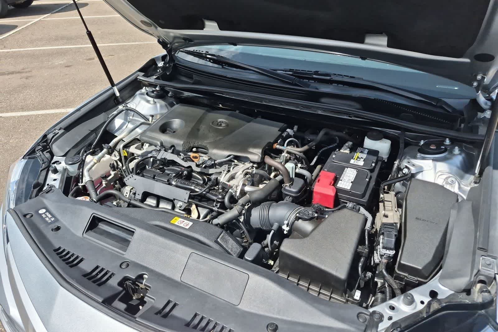 2020 Toyota Camry XLE - Photo 14