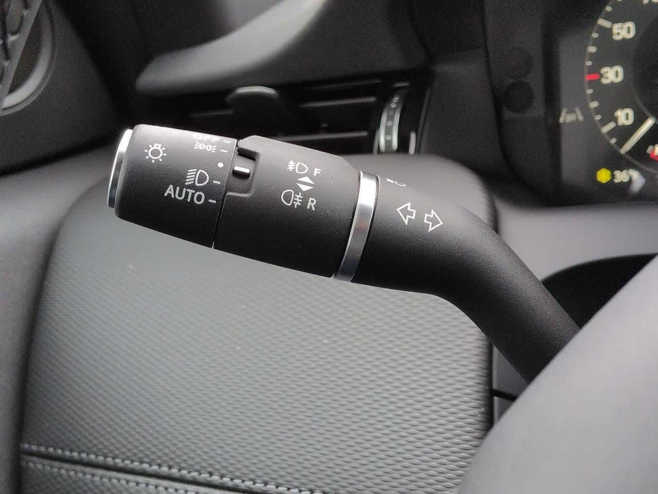 Thumbnail: 2026 Land Rover Discovery Sport - 28