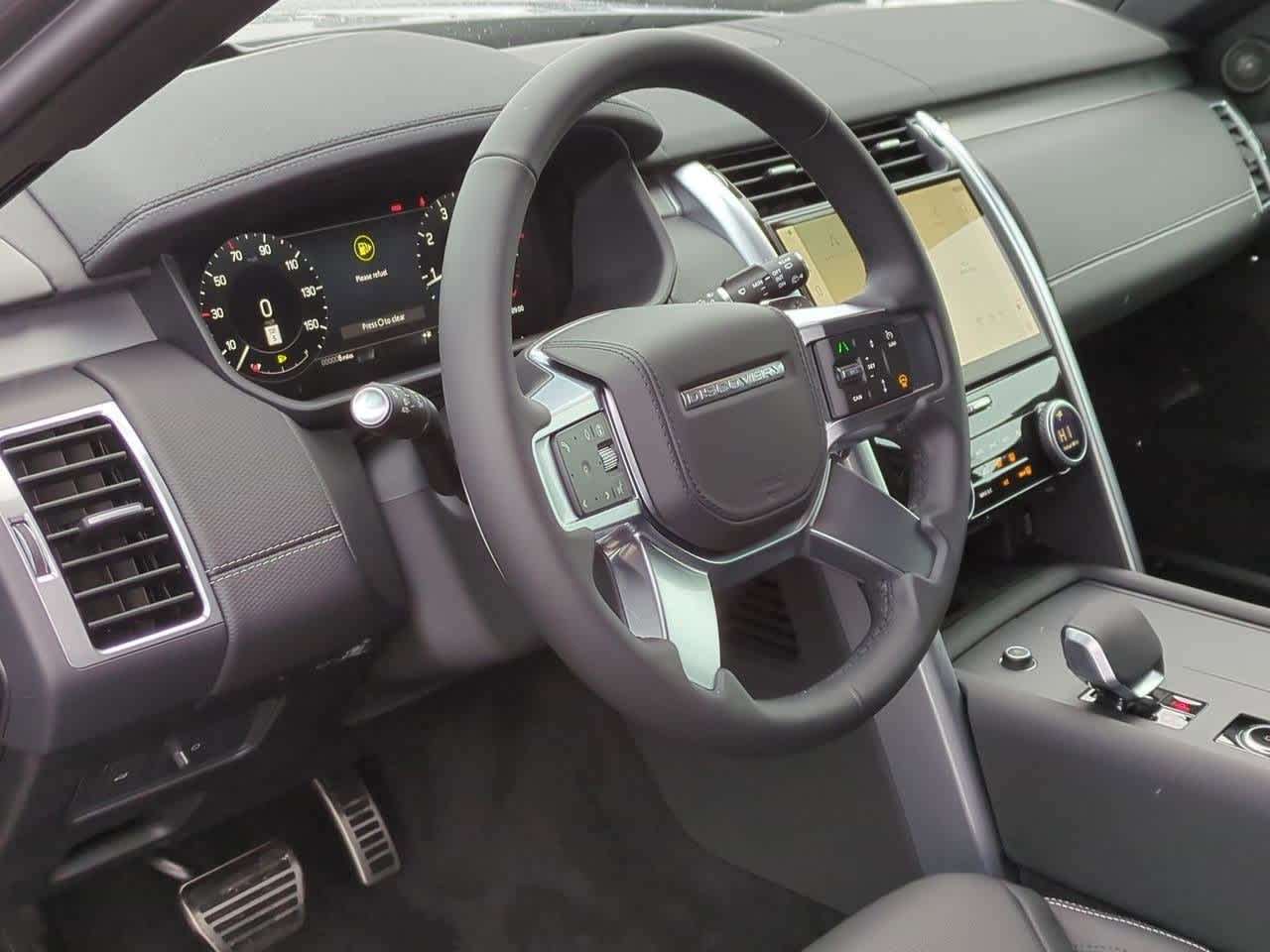 Thumbnail: 2026 Land Rover Discovery - 2