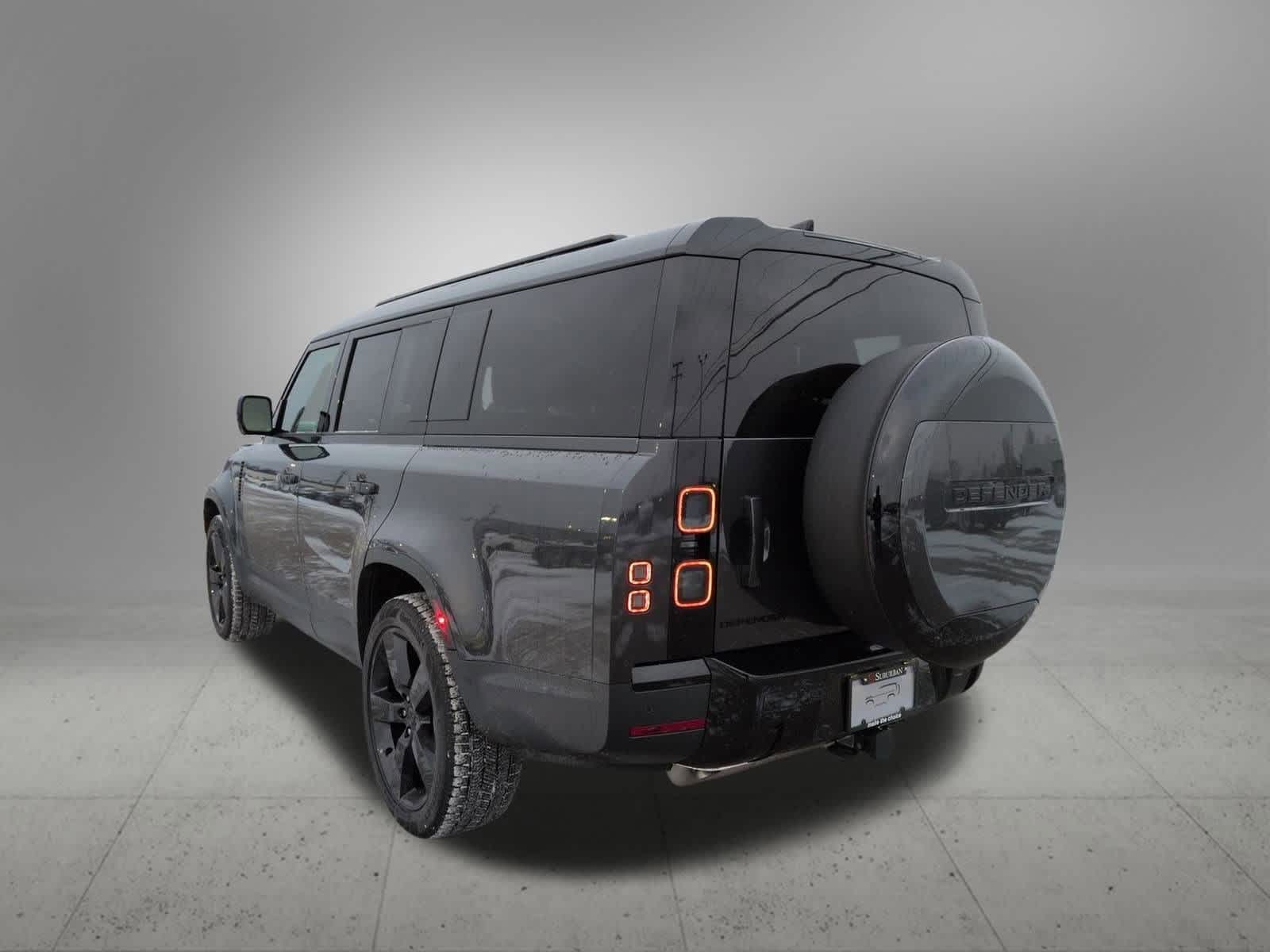 Thumbnail: 2025 Land Rover Defender - 4