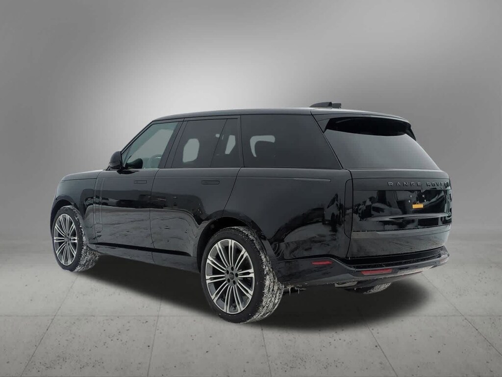 New 2026 Land Rover Range Rover SE SUV