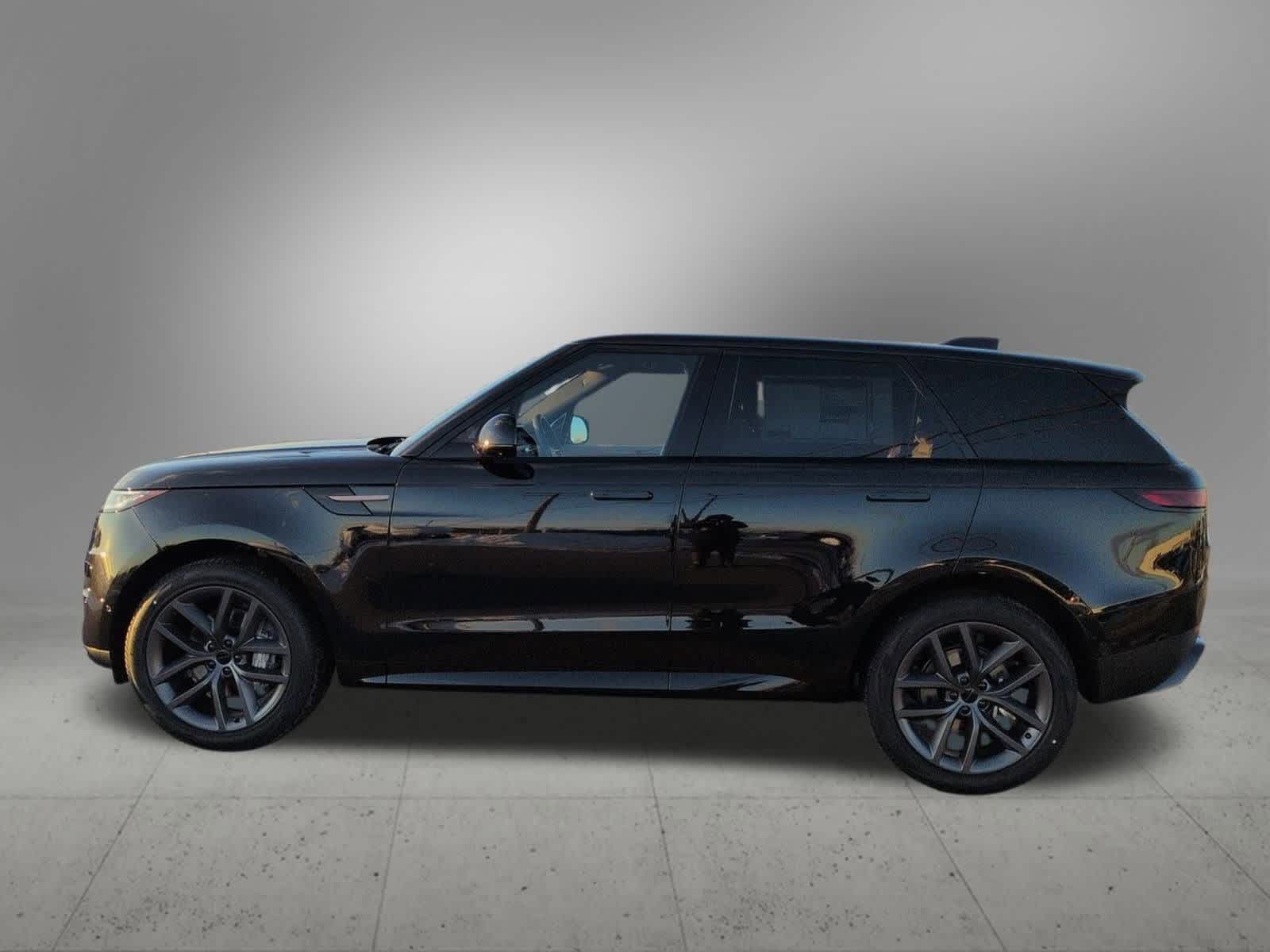Thumbnail: 2026 Land Rover Range Rover Sport - 3