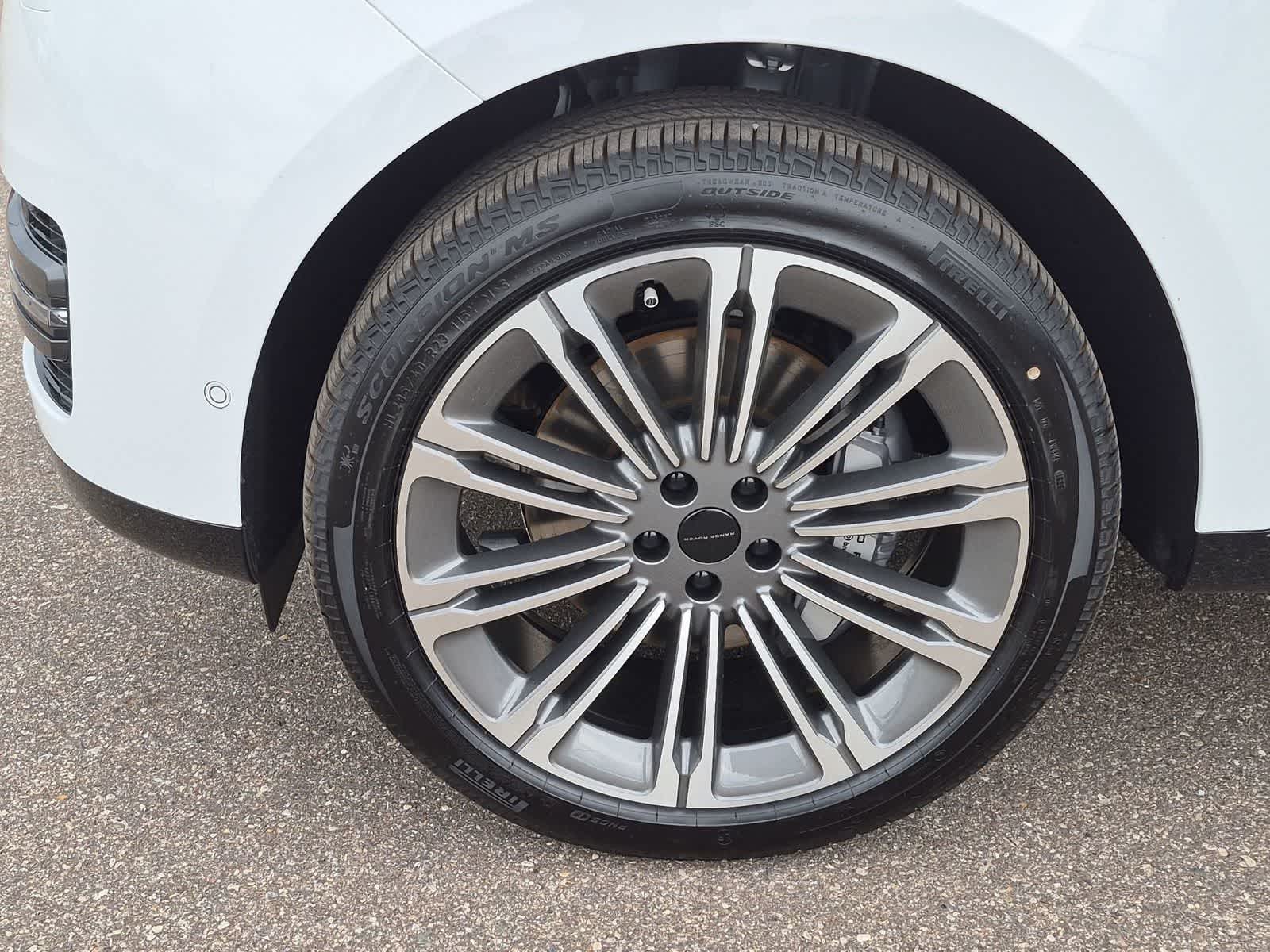 Thumbnail: 2026 Land Rover Range Rover - 13