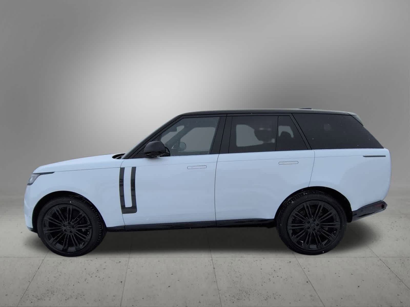 Thumbnail: 2026 Land Rover Range Rover - 3