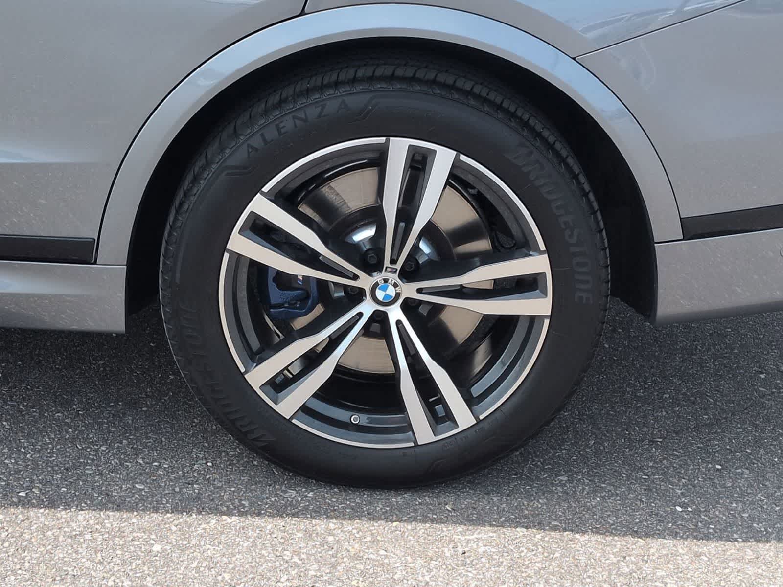 Thumbnail: 2024 BMW X7 - 12