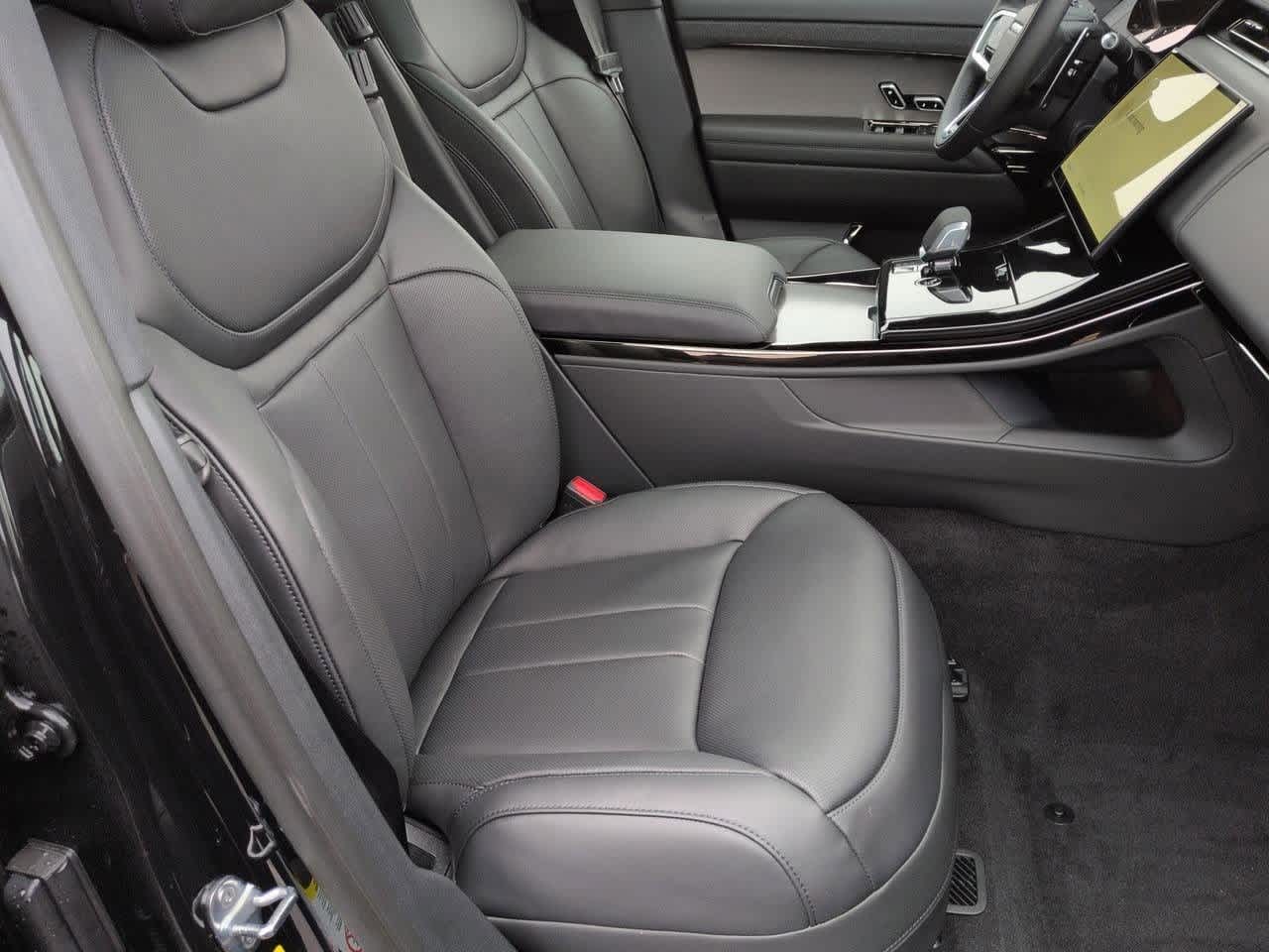 Thumbnail: 2026 Land Rover Range Rover Sport - 22