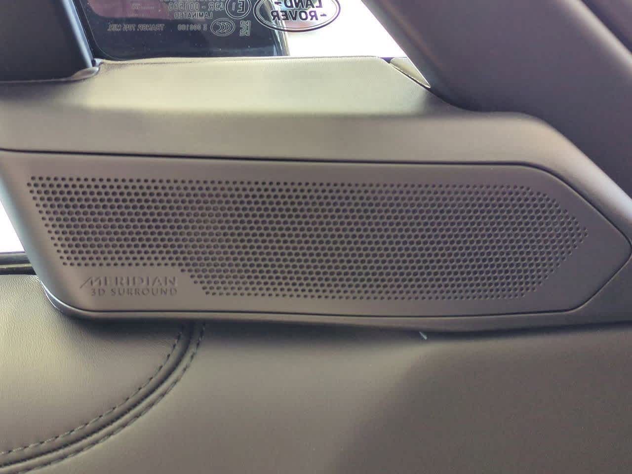 Thumbnail: 2025 Land Rover Range Rover - 31