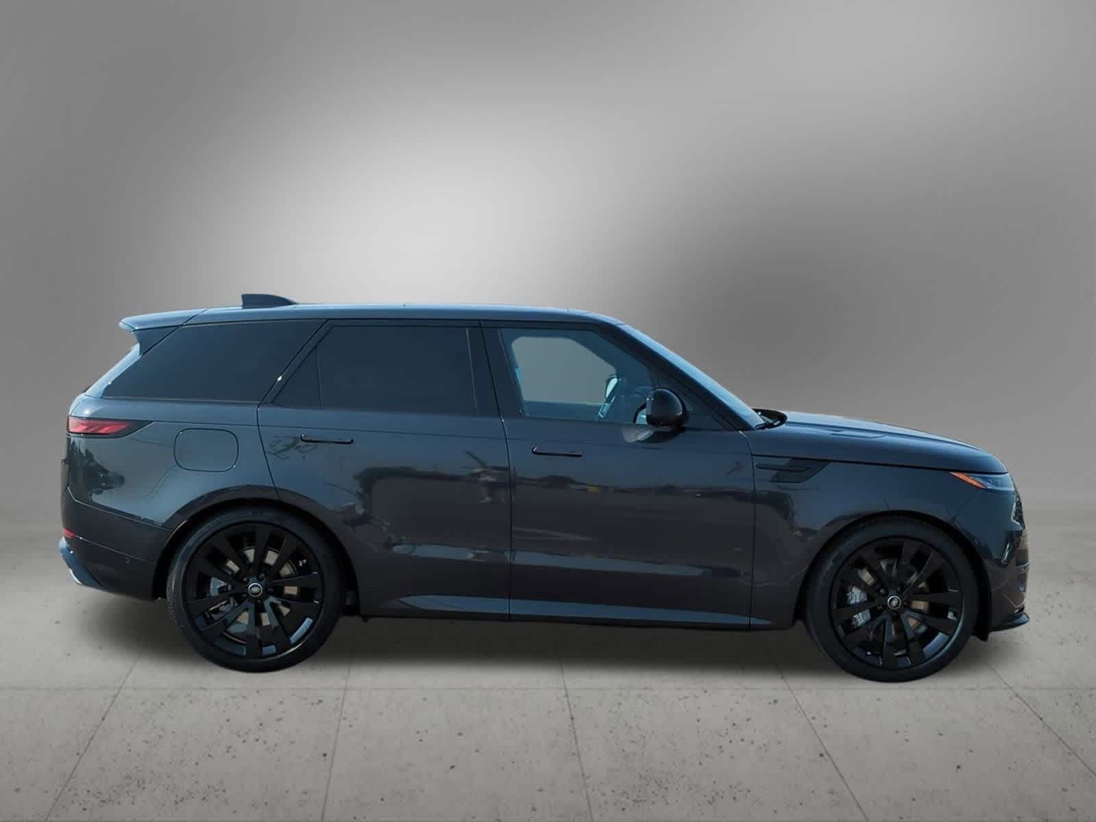 Thumbnail: 2025 Land Rover Range Rover Sport - 7