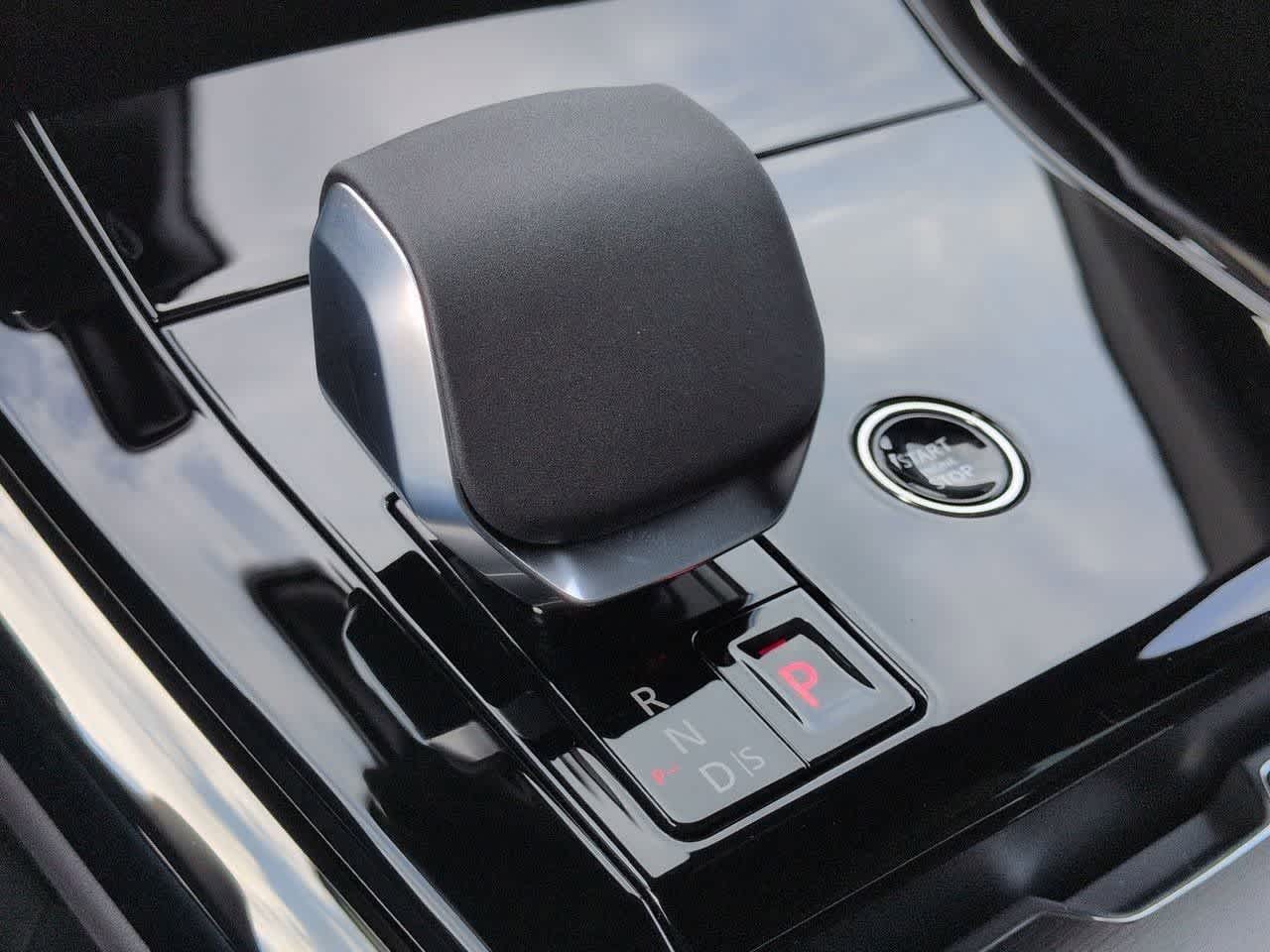 Thumbnail: 2026 Land Rover Range Rover Sport - 34
