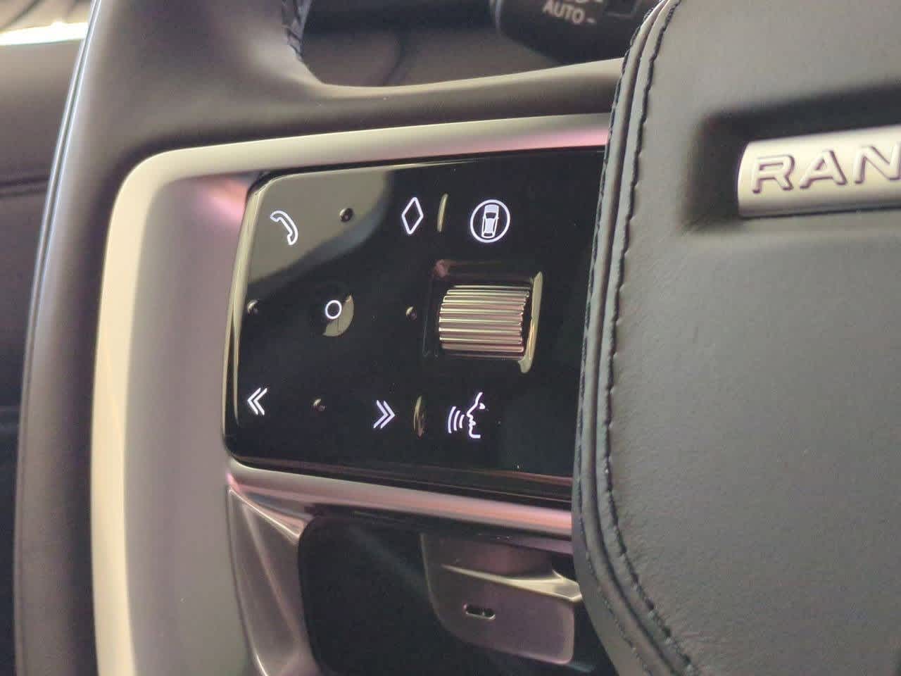 Thumbnail: 2025 Land Rover Range Rover - 24