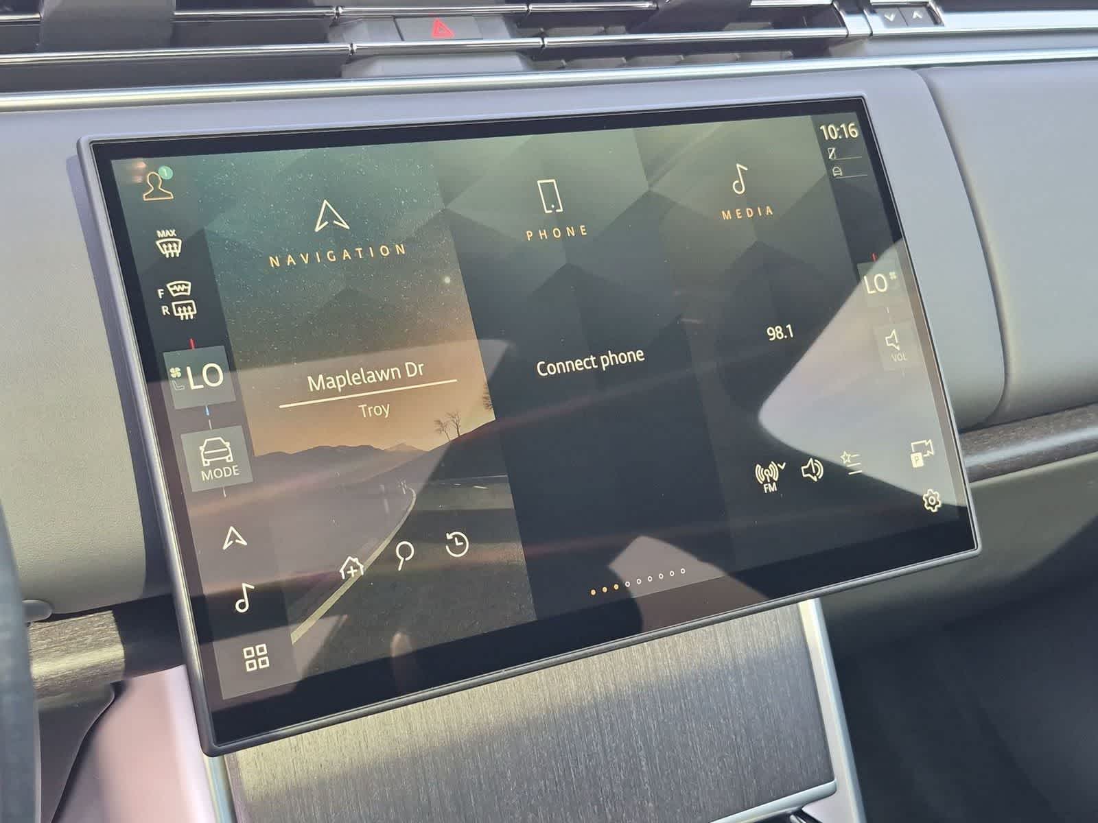 2026 Land Rover Range Rover SE - Photo 20
