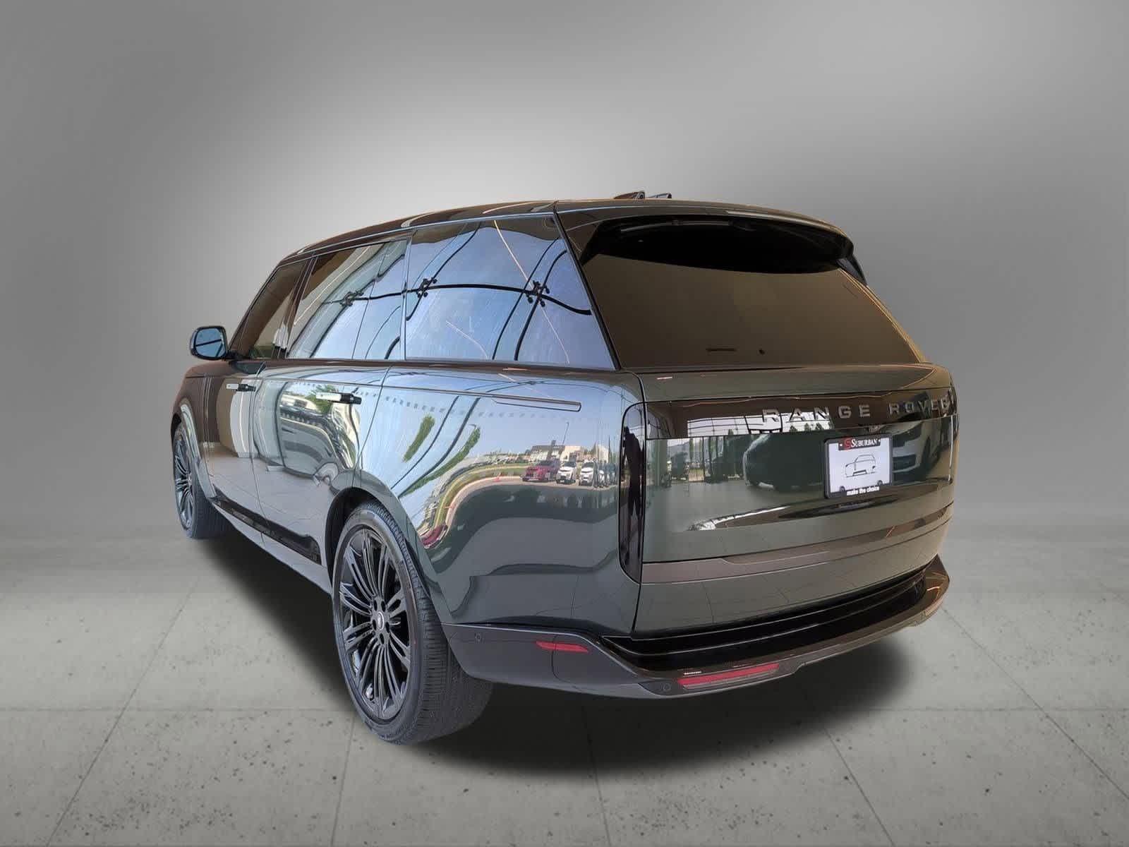 2025 Land Rover Range Rover SE photo 2