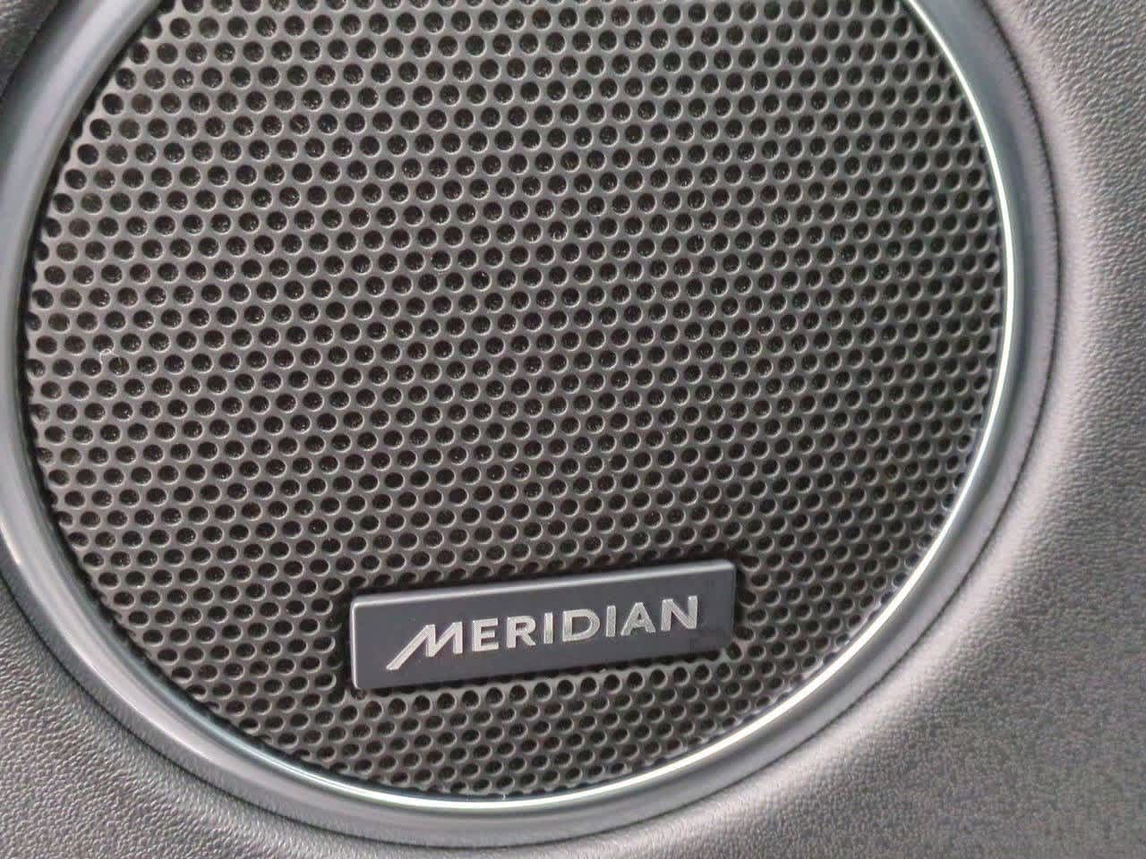 Thumbnail: 2025 Land Rover Discovery Sport - 32