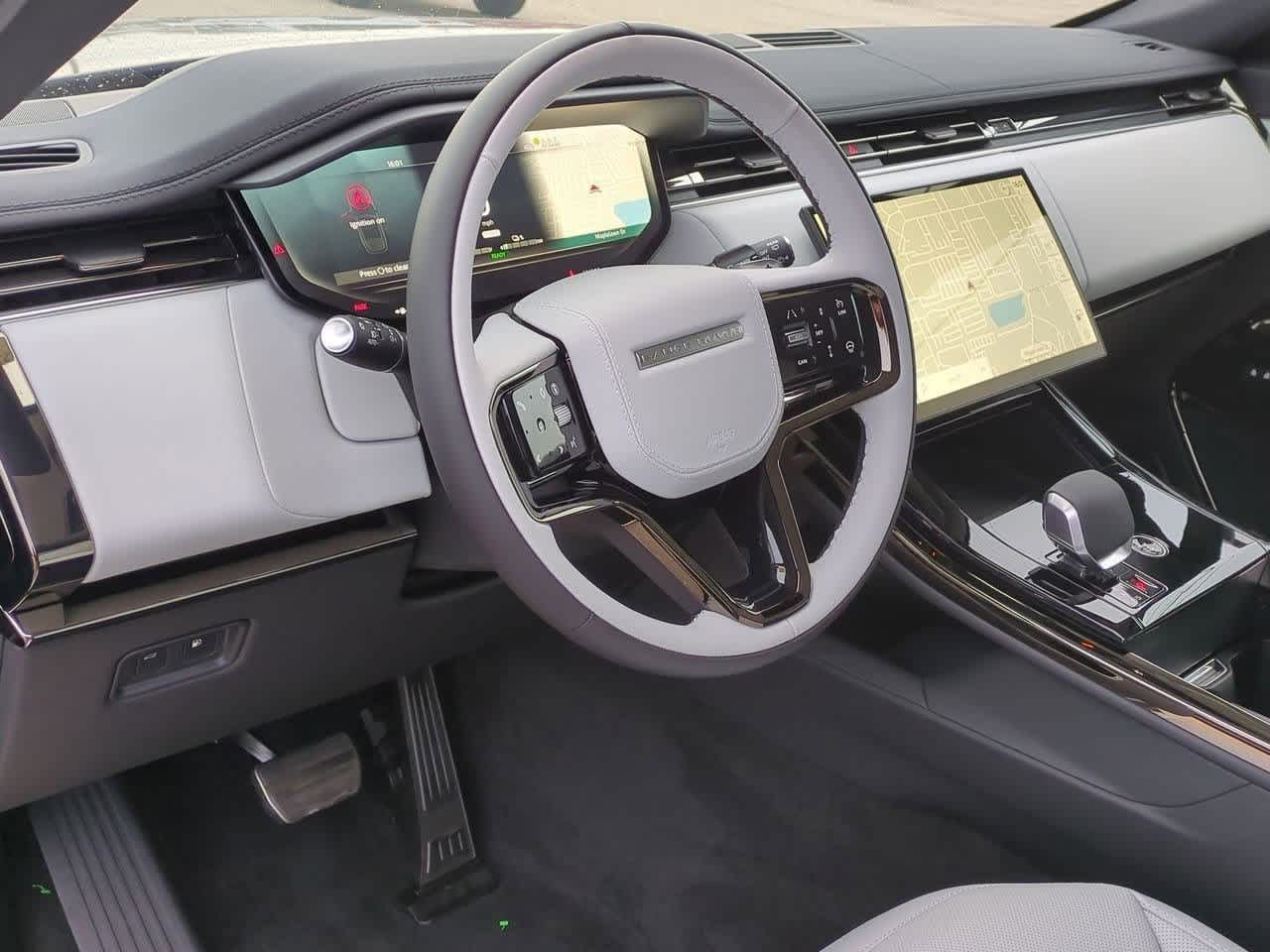 Thumbnail: 2025 Land Rover Range Rover Sport - 2