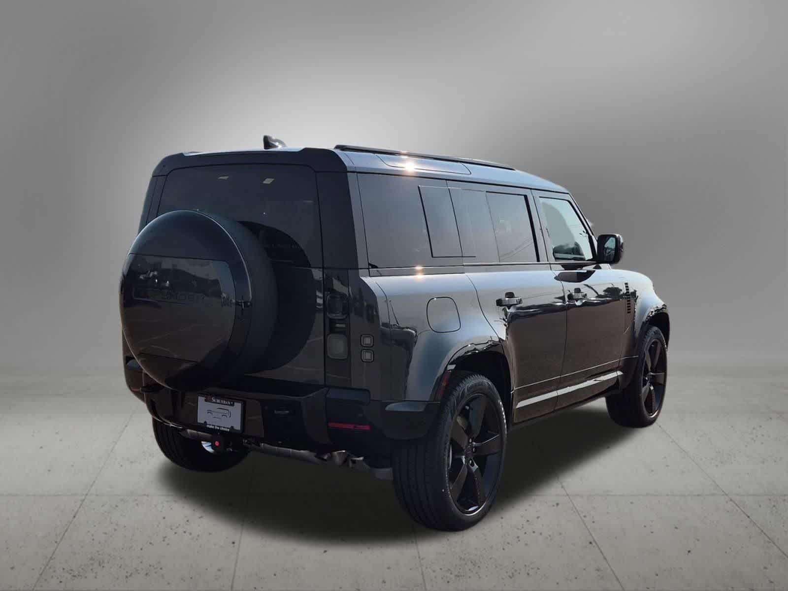 Thumbnail: 2026 Land Rover Defender - 5