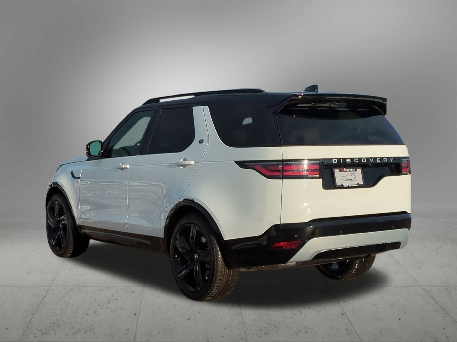 Thumbnail: 2026 Land Rover Discovery - 4