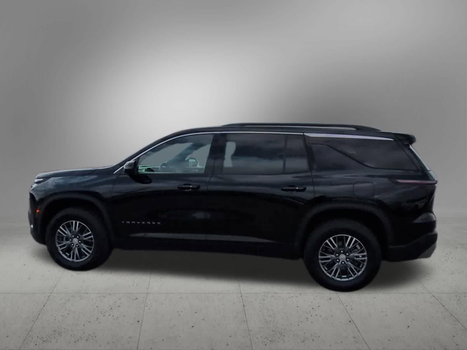 Thumbnail: 2024 Chevrolet Traverse - 3