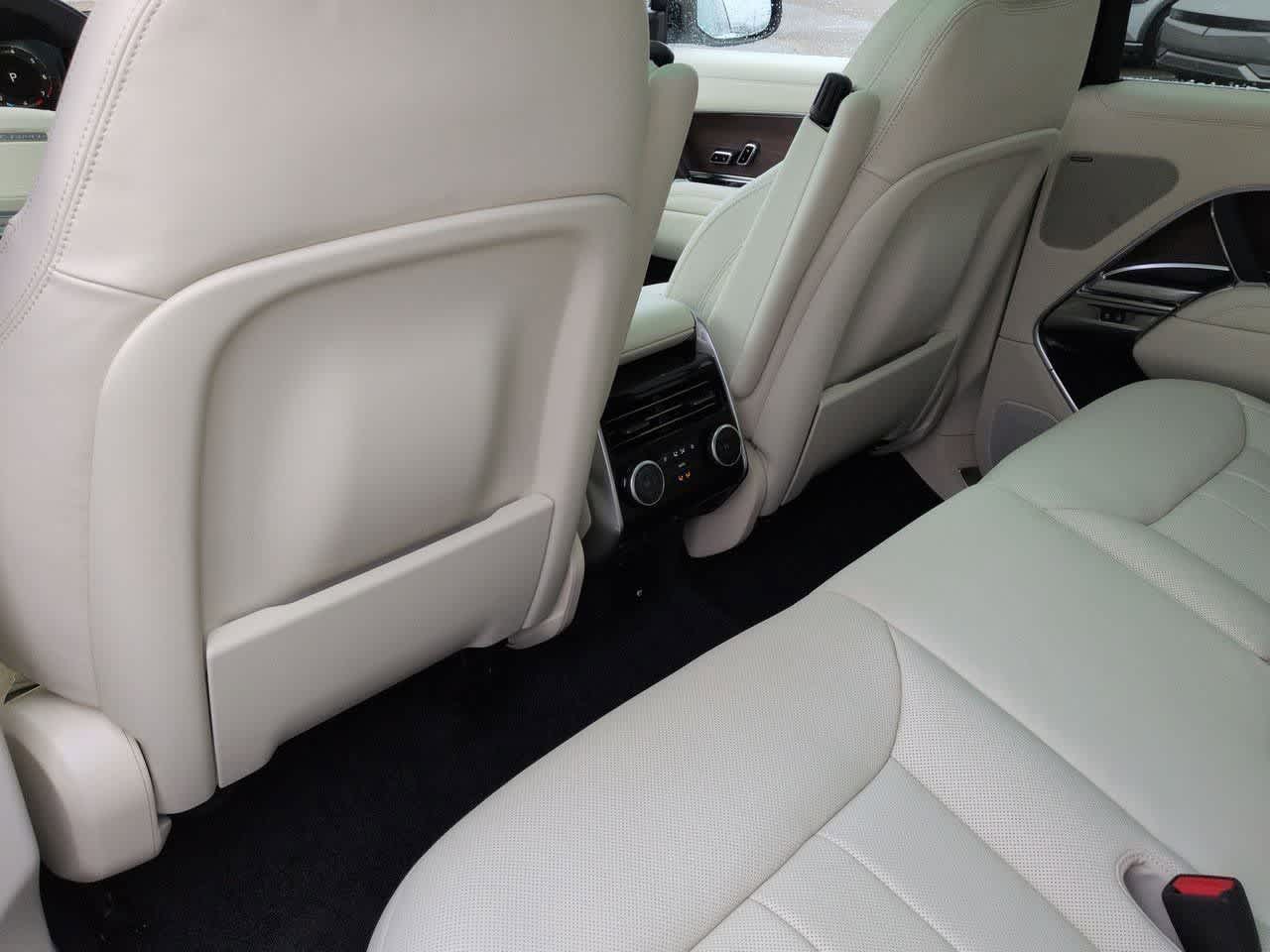 Thumbnail: 2026 Land Rover Range Rover - 18