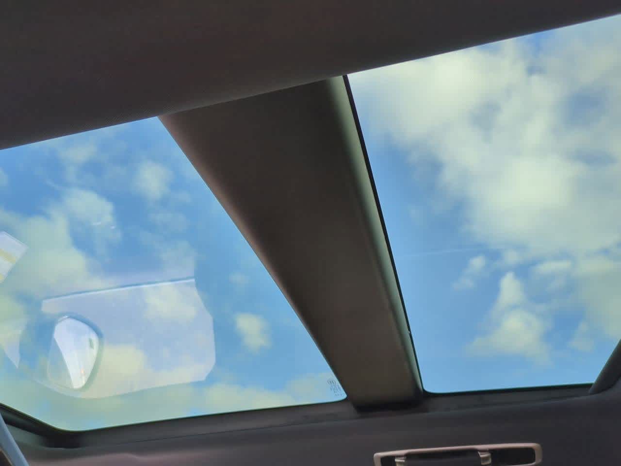 Thumbnail: 2026 Land Rover Range Rover Sport - 19