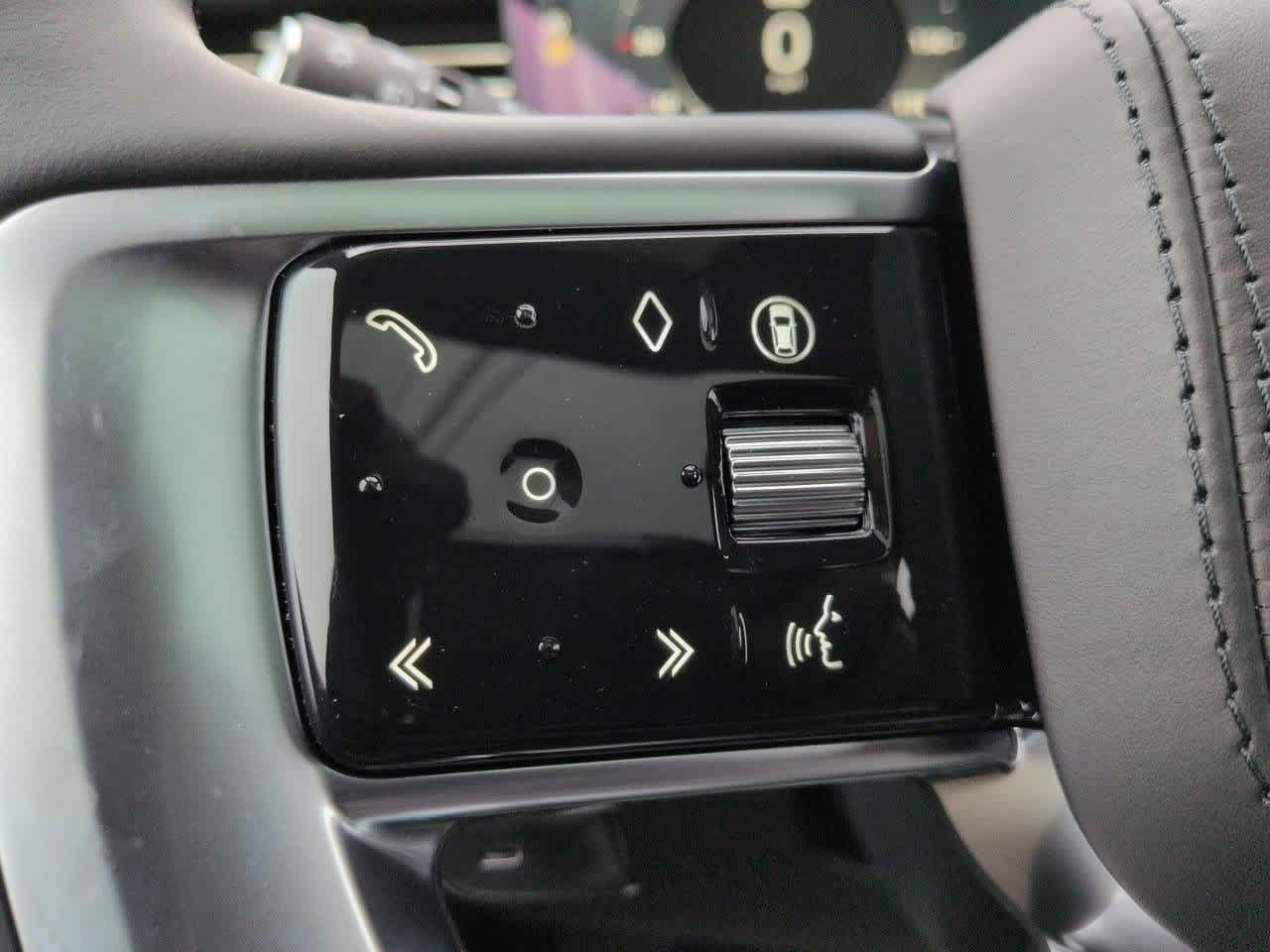 Thumbnail: 2026 Land Rover Range Rover - 25