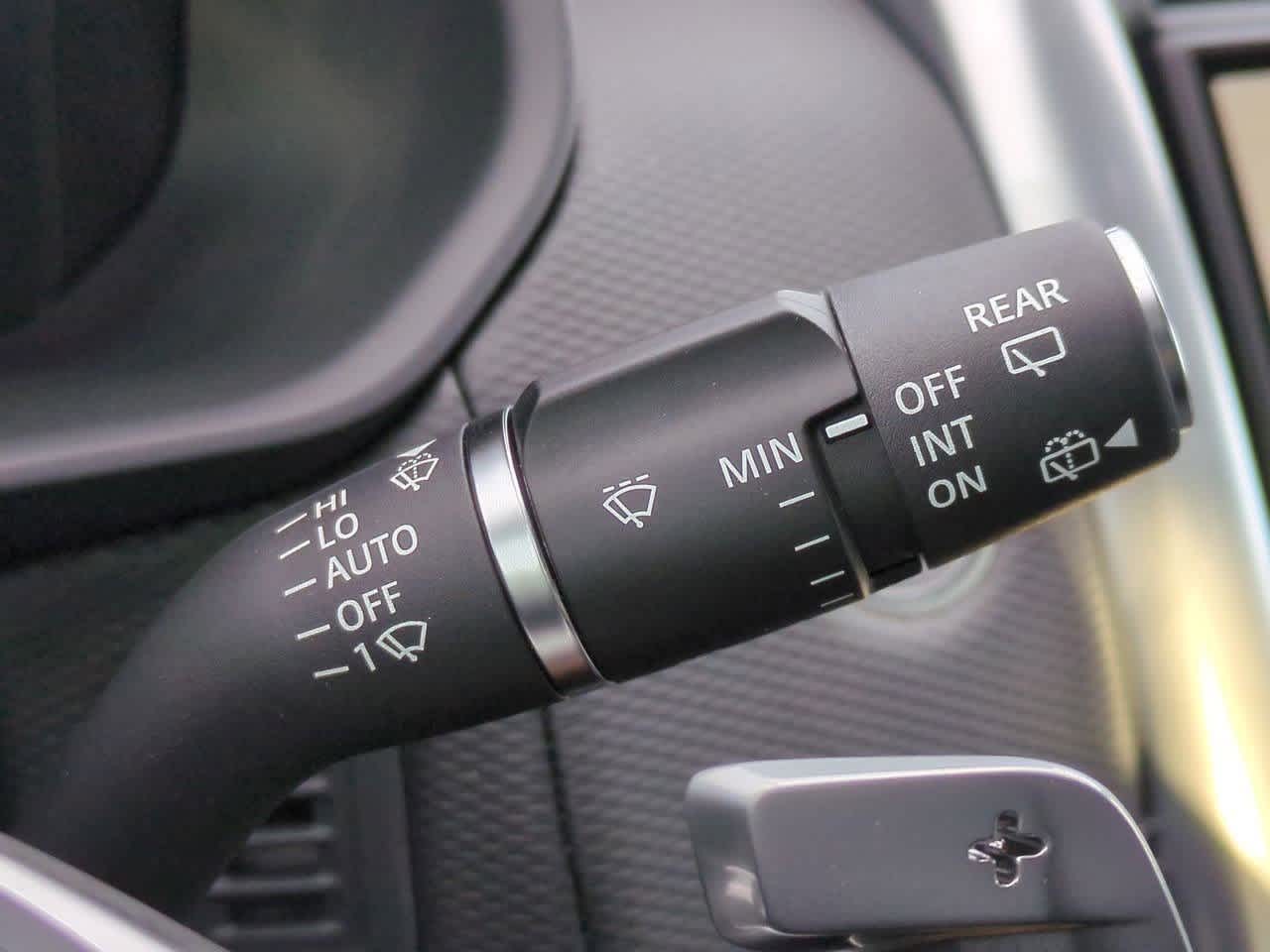 Thumbnail: 2026 Land Rover Discovery - 27