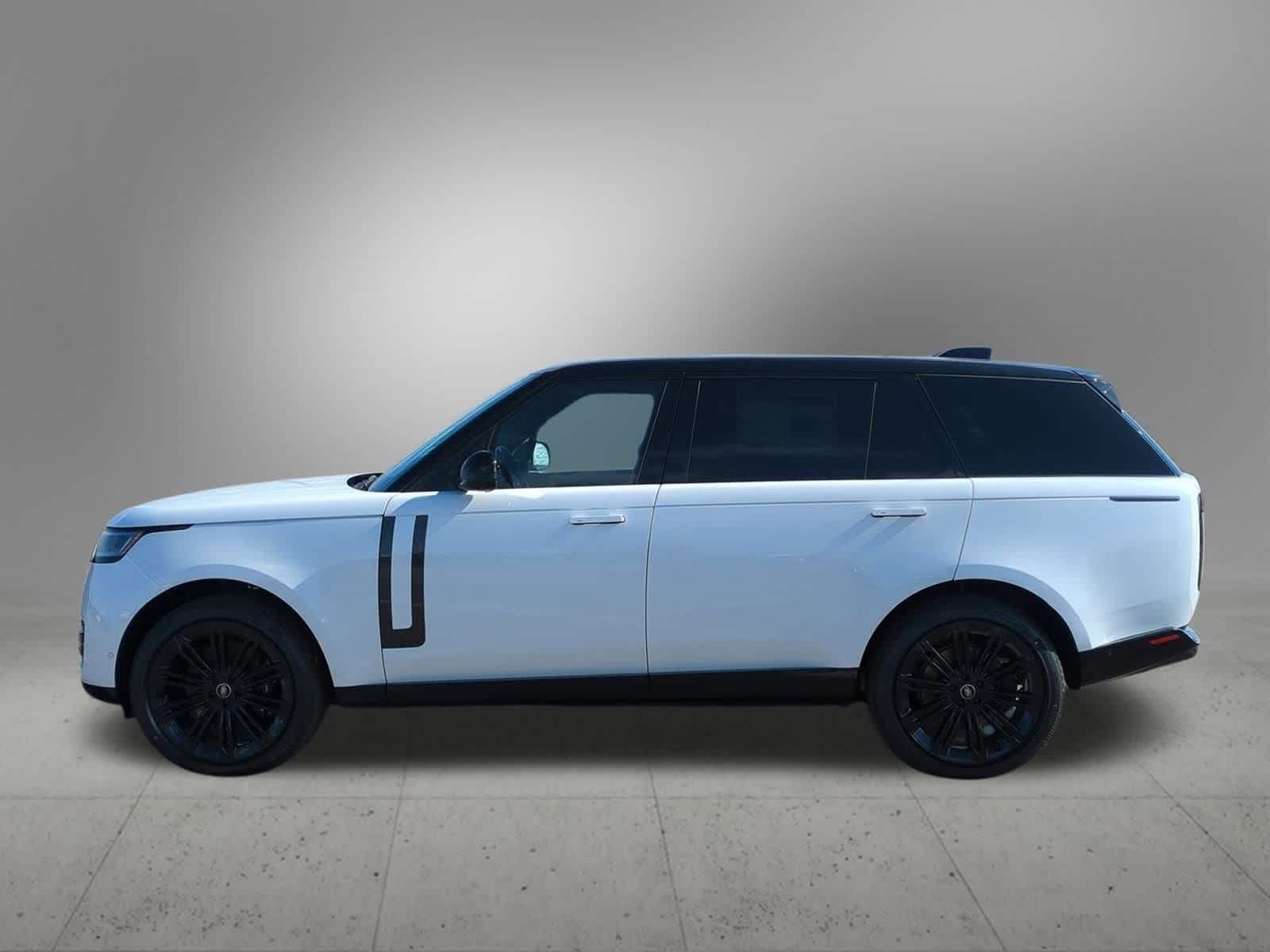 2025 Land Rover Range Rover SE photo 2