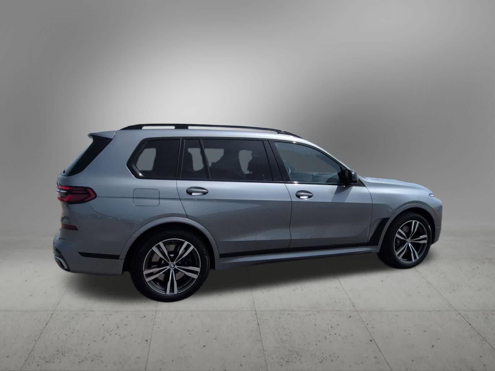 Thumbnail: 2024 BMW X7 - 6