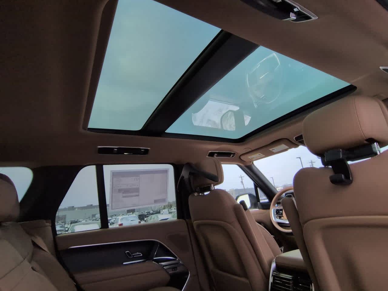 Thumbnail: 2026 Land Rover Range Rover - 22