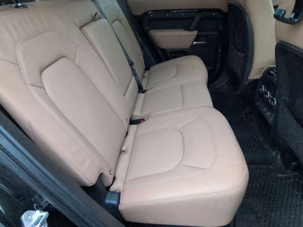 Thumbnail: 2025 Land Rover Defender - 21