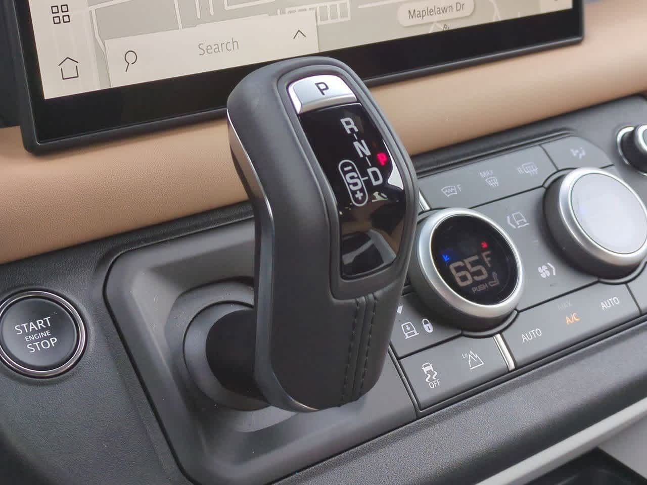 2025 Land Rover Defender 110 34