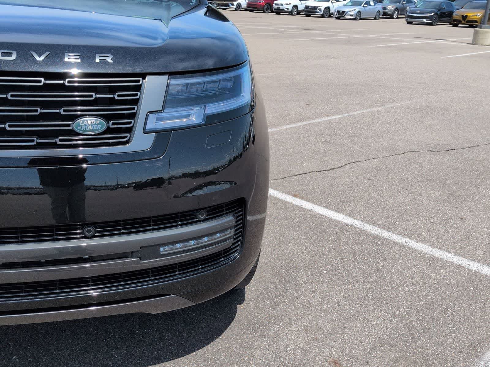 Thumbnail: 2025 Land Rover Range Rover - 10