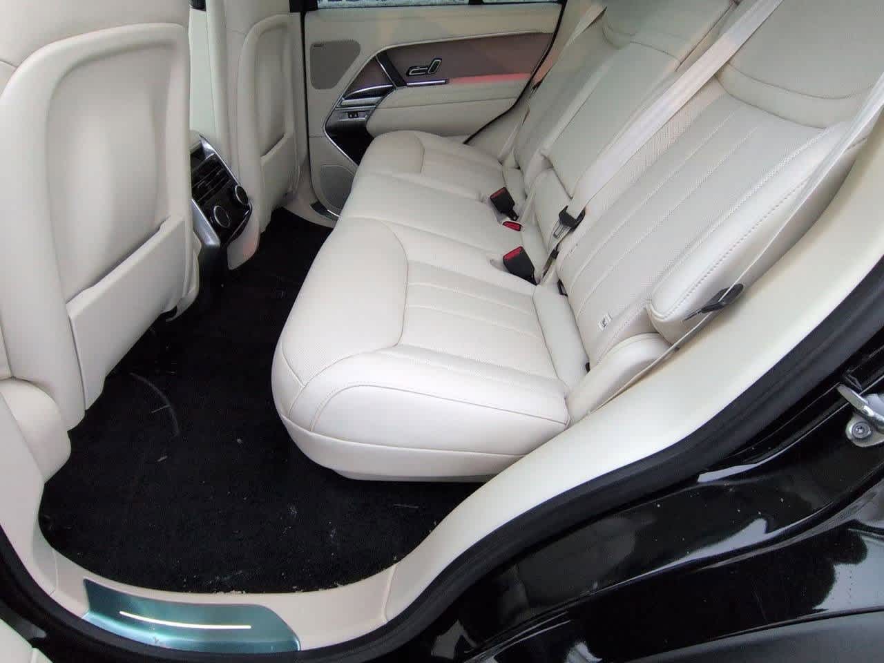 Thumbnail: 2026 Land Rover Range Rover - 20