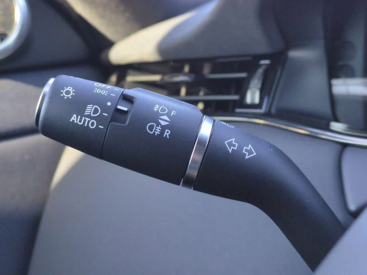 Thumbnail: 2026 Land Rover Range Rover Evoque - 25